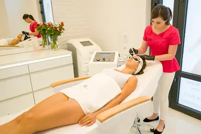 PERFECT ESTETIC, depilacja laserowa, Kriolipoliza, Endermologia, Fala Uderzeniowa Storz, Scarlet, VelaShape, Laser, Kraków